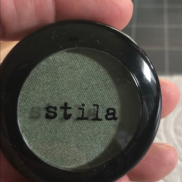 Eye shadow - Picture 3 of 5